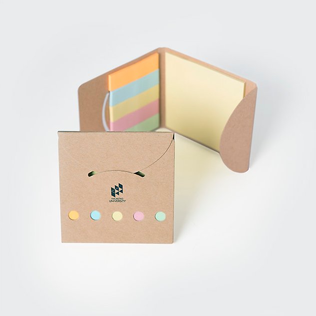 Post it notes in a foldable envelope. Photo.